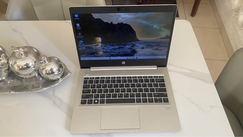 HP ProBook 430 G7  i7 10. Gen 1.8 GHz  16GB DDR4  256GB SSD  Teclado R Foto 7320807-1.jpg
