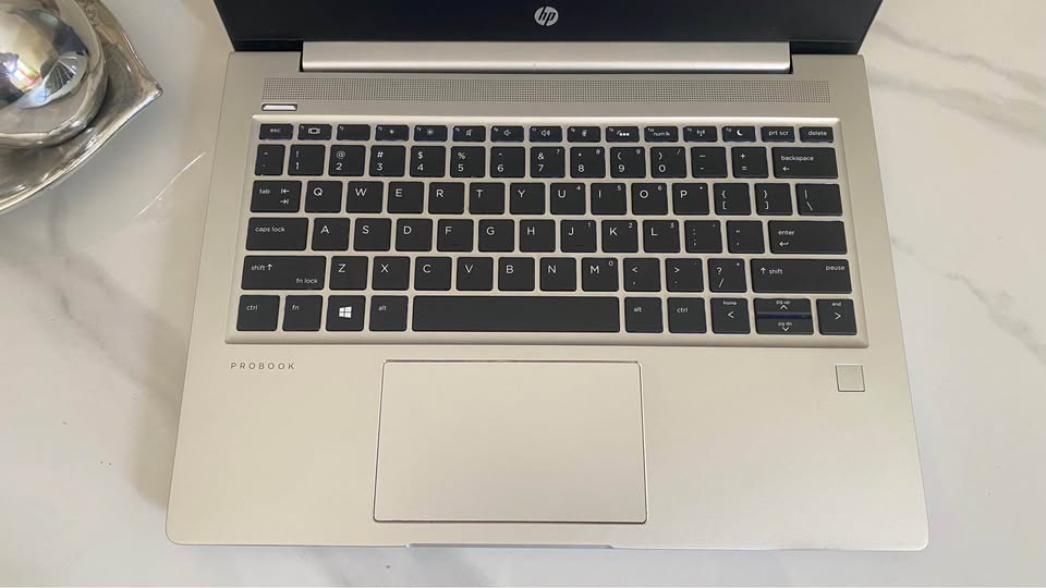 HP ProBook 430 G7  i7 10. Gen 1.8 GHz  16GB DDR4  256GB SSD  Teclado R Foto 7320807-2.jpg