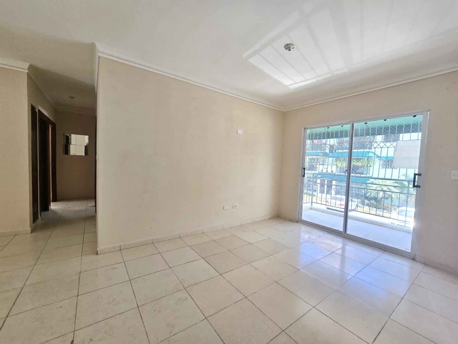 Apartamento en Venta en tierra llana 2do piso con 2 parqueos cerca del Foto 7320822-1.jpg