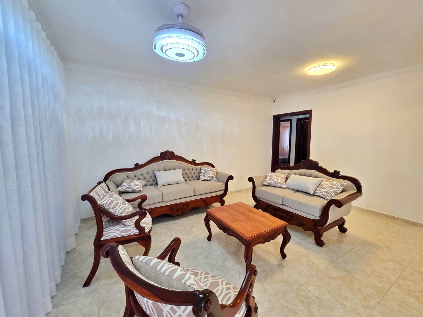 Casa en Alquiler Amueblada en San Isidro Brisa Oriental cerca de la Ec Foto 7320824-3.jpg
