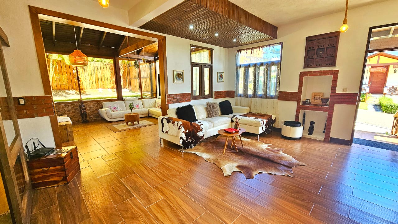 Villa en Jarabacoa en Venta Amueblada con Vista a las montañas Foto 7320825-2.jpg