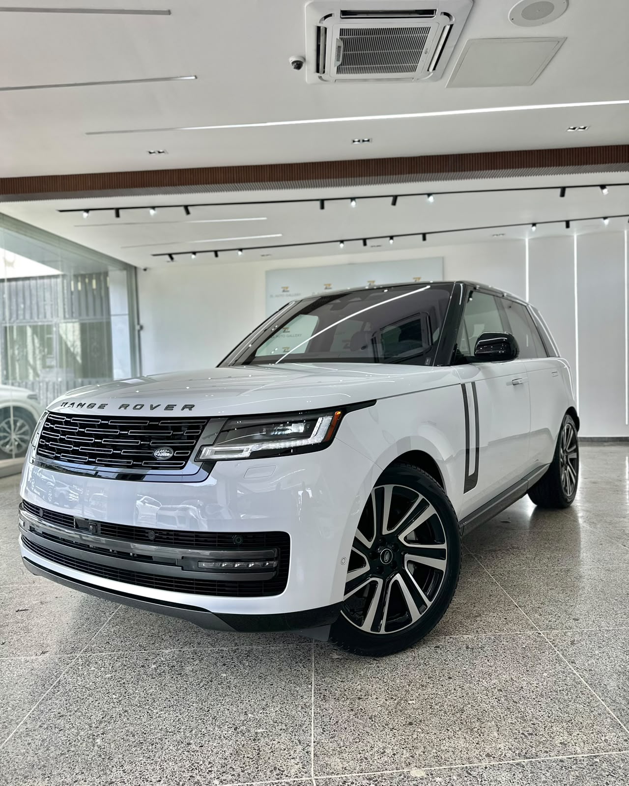 Range Rover Vogue 2023 Full  Foto 7320832-2.jpg