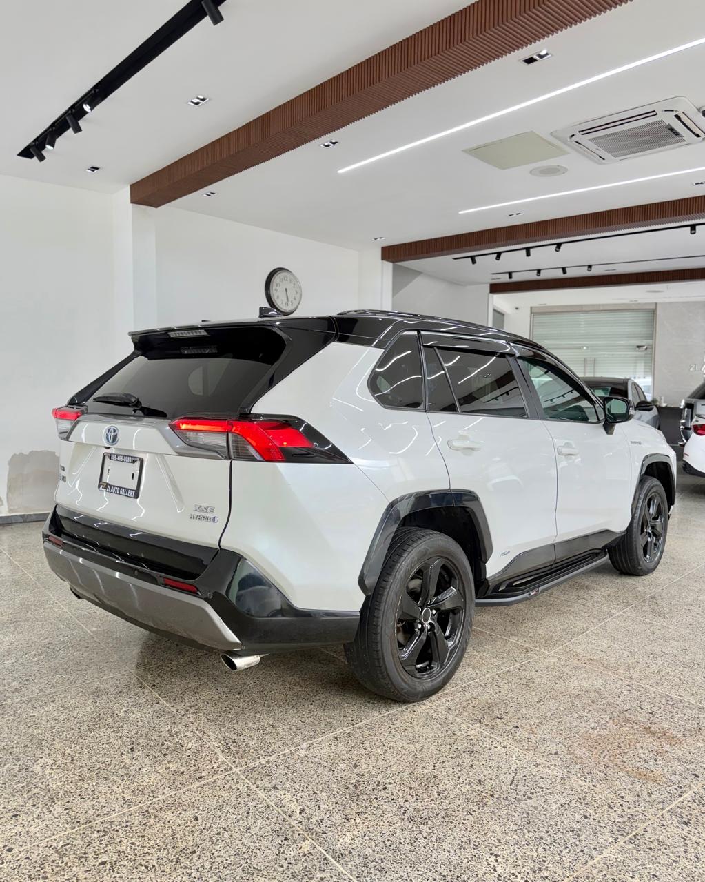 Toyota RAV4 XSE Hybrid 2020 Foto 7320833-3.jpg