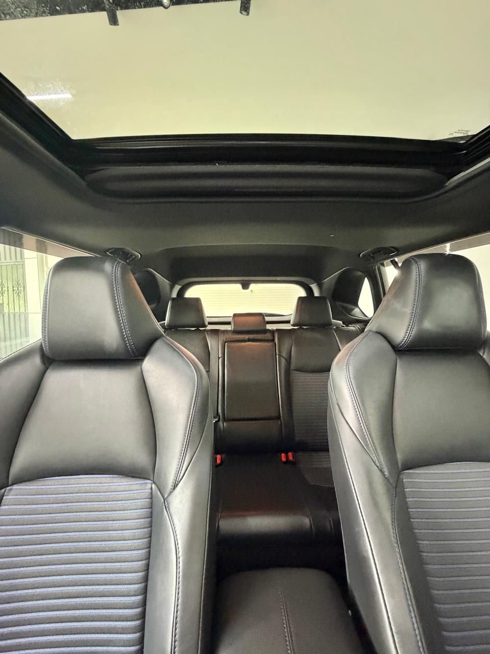 Toyota RAV4 XSE Hybrid 2020 Foto 7320833-8.jpg