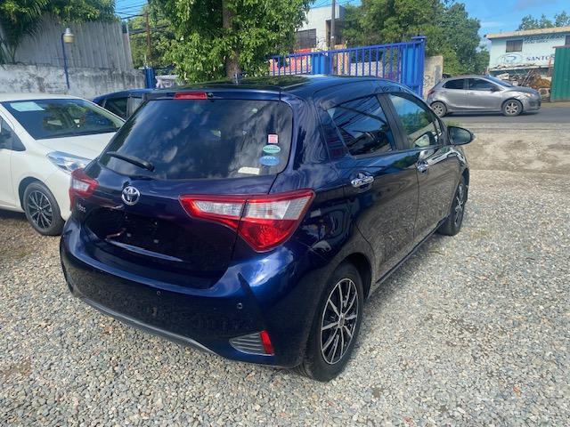 TOYOTA VITZ RECIEN IMPORTADO AÑO 2020 EXCELENTES CONDICIONES Foto 7320928-3.jpg