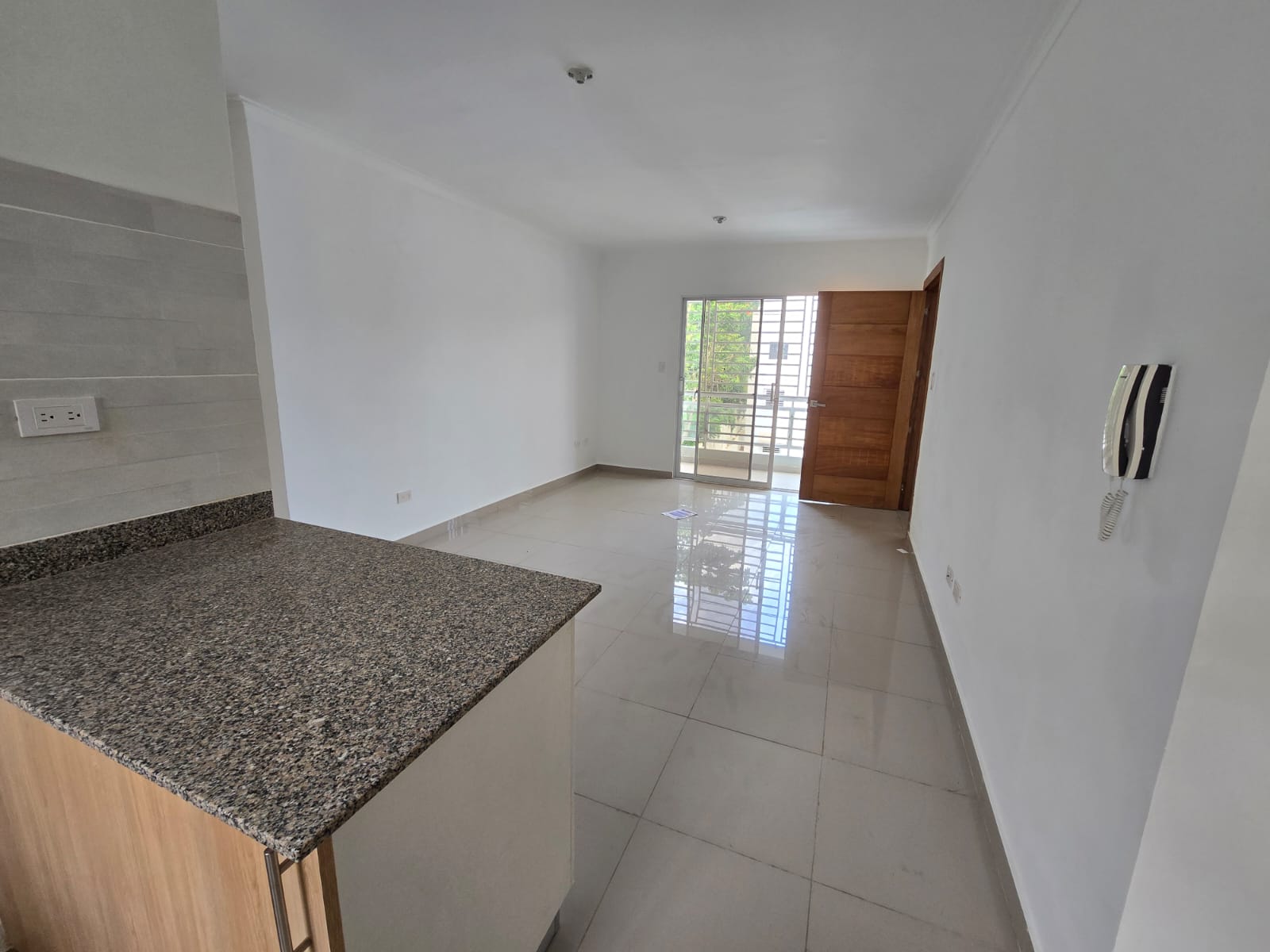 Apartamento con Terraza Privada Jacobo Majluta  4to Piso   Foto 7320969-10.jpg
