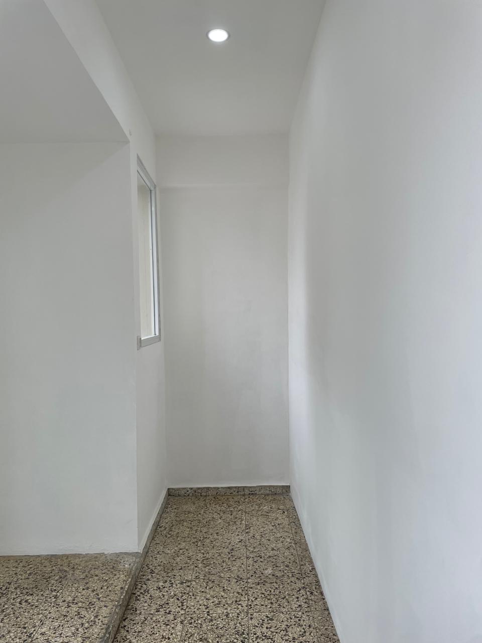 Local Comercial en Alquiler  en Evaristo Morales – Av. 27 de Febrero 3 Foto 7321037-4.jpg