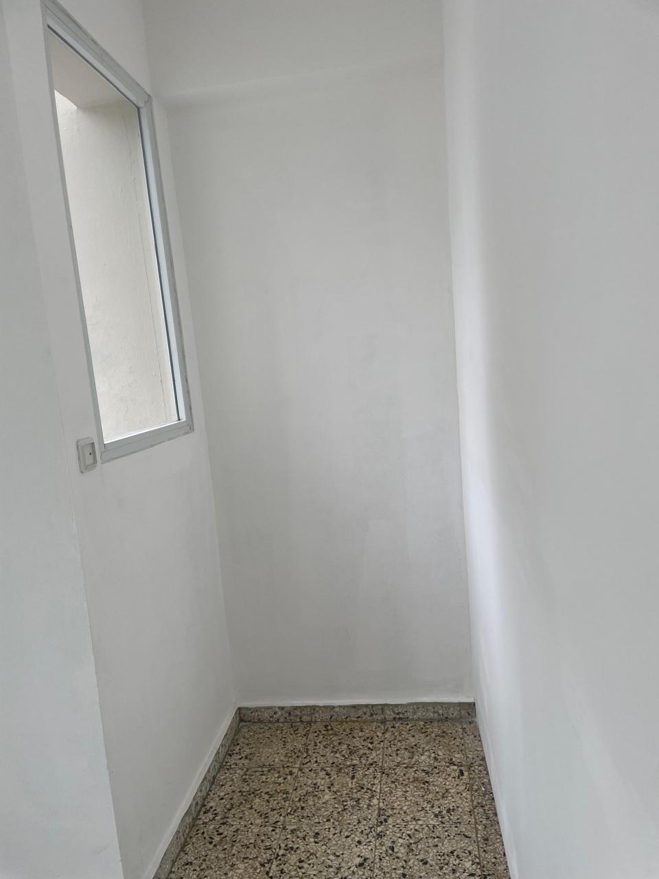 Local Comercial en Alquiler  en Evaristo Morales – Av. 27 de Febrero 3 Foto 7321037-8.jpg