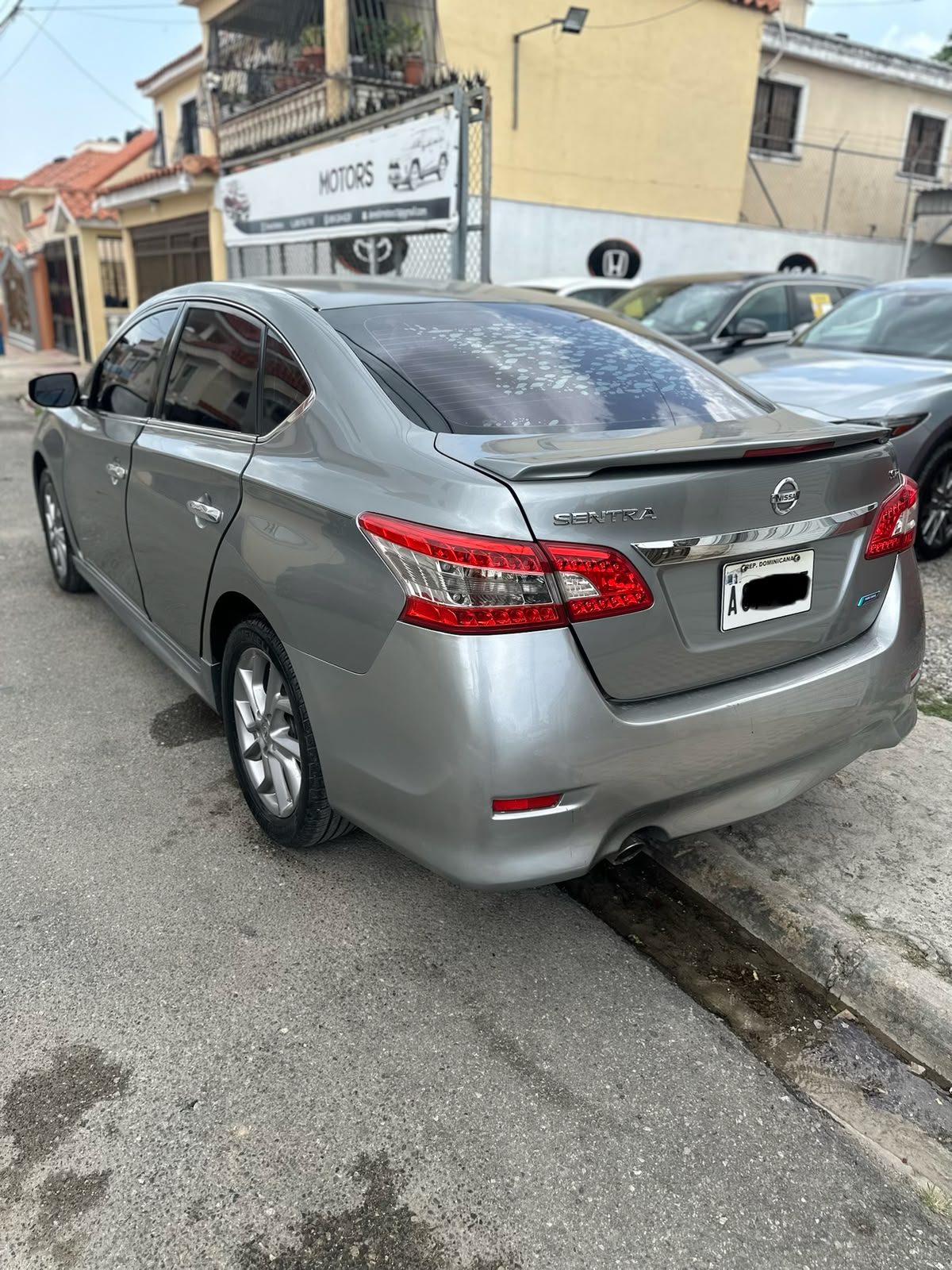Nissan Sentra SR 2014  Foto 7321068-4.jpg
