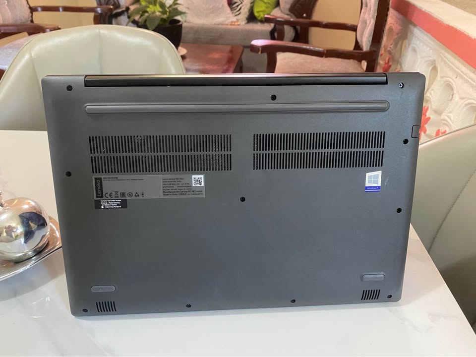 ???? LENOVO IDEAPAD 330-15ICH — COMO NUEVA Foto 7321273-2.jpg