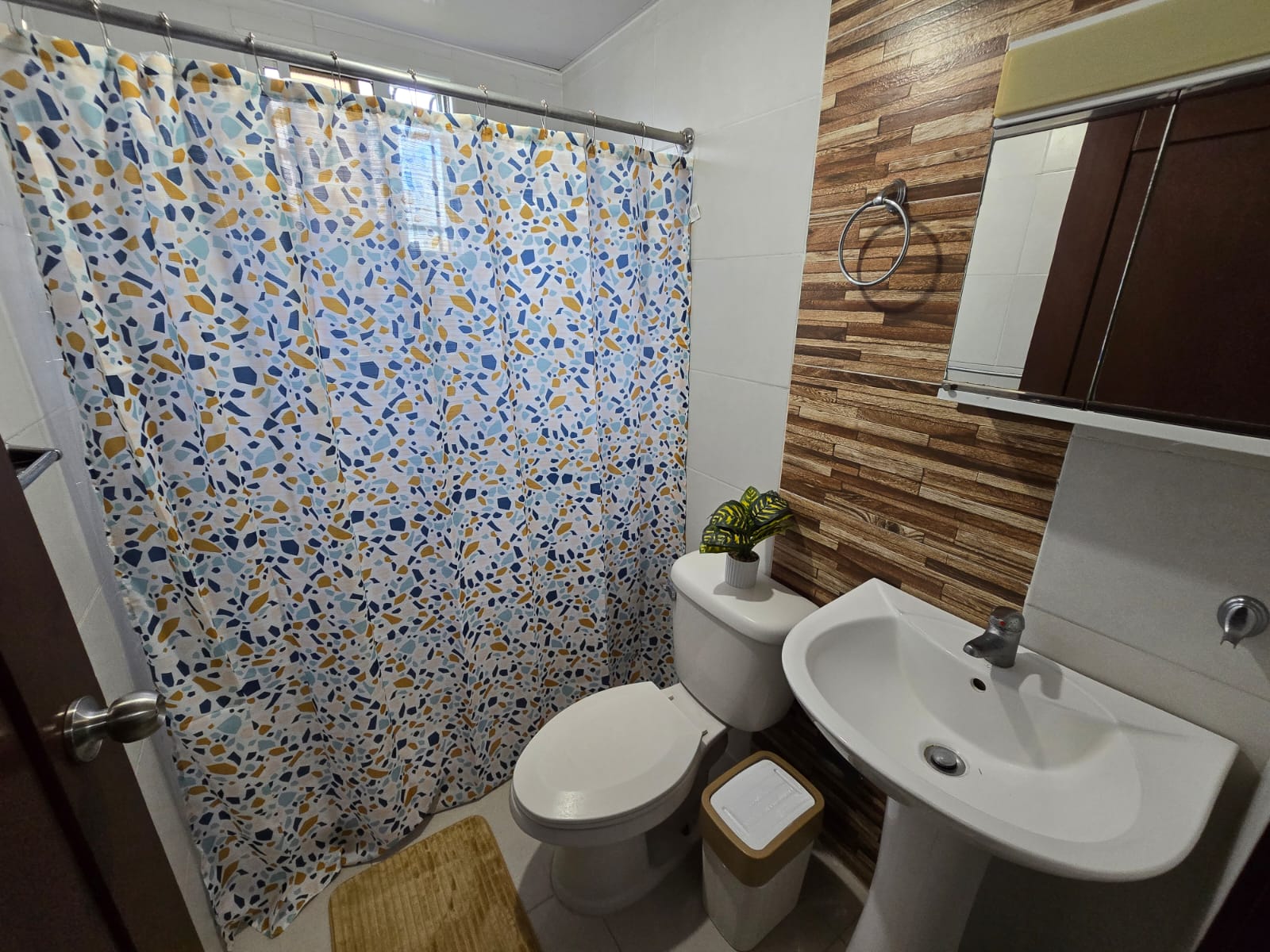 Apartamento en el Residencial Monumental Santo Domingo Oeste.  3er pis Foto 7321331-10.jpg