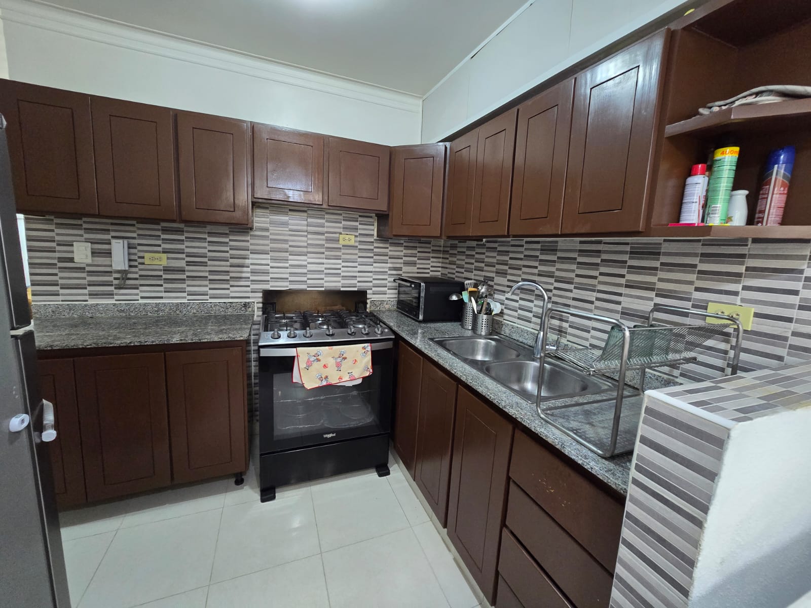 Apartamento en el Residencial Monumental Santo Domingo Oeste.  3er pis Foto 7321331-14.jpg
