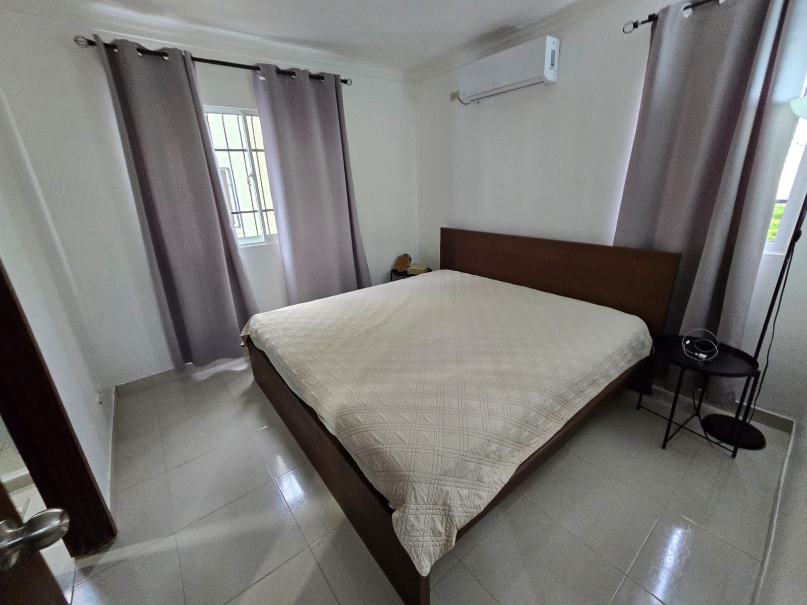 Apartamento en el Residencial Monumental Santo Domingo Oeste.  3er pis Foto 7321331-4.jpg