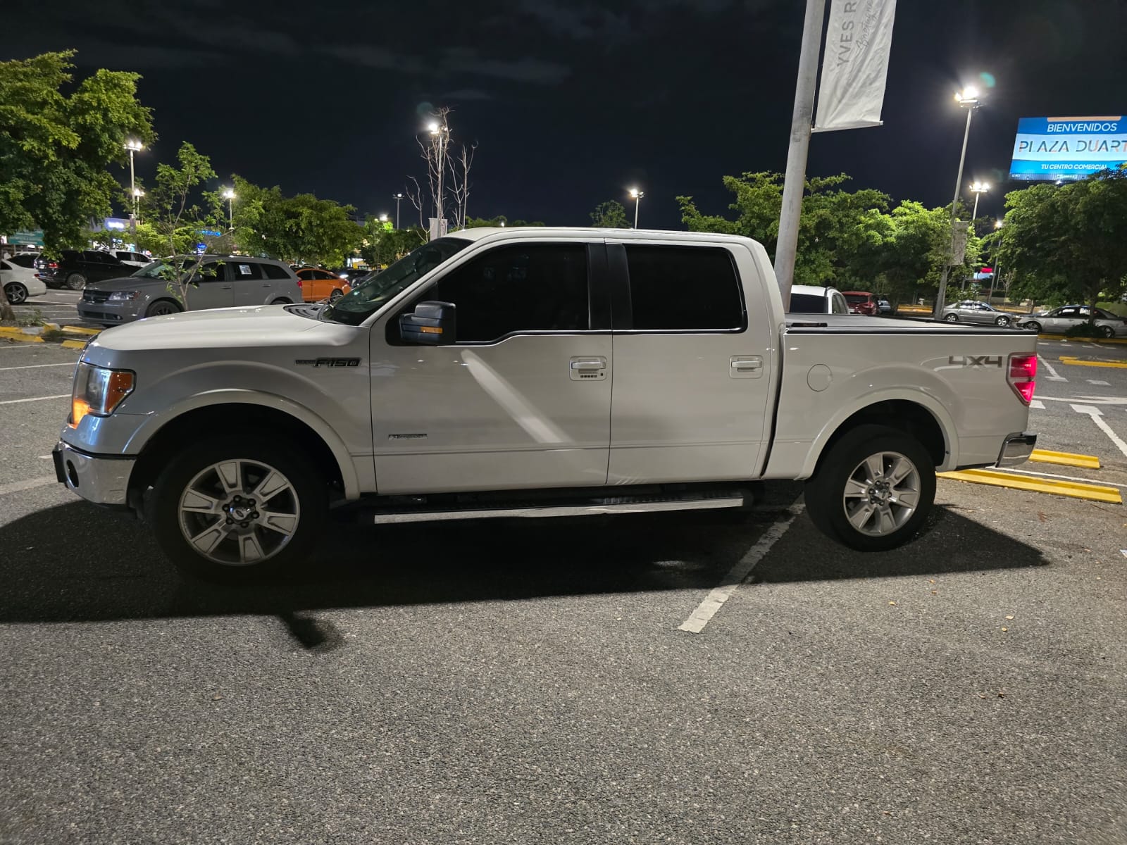 Ford F150 Lariat Doble Cabina 11  Foto 7321588-3.jpg