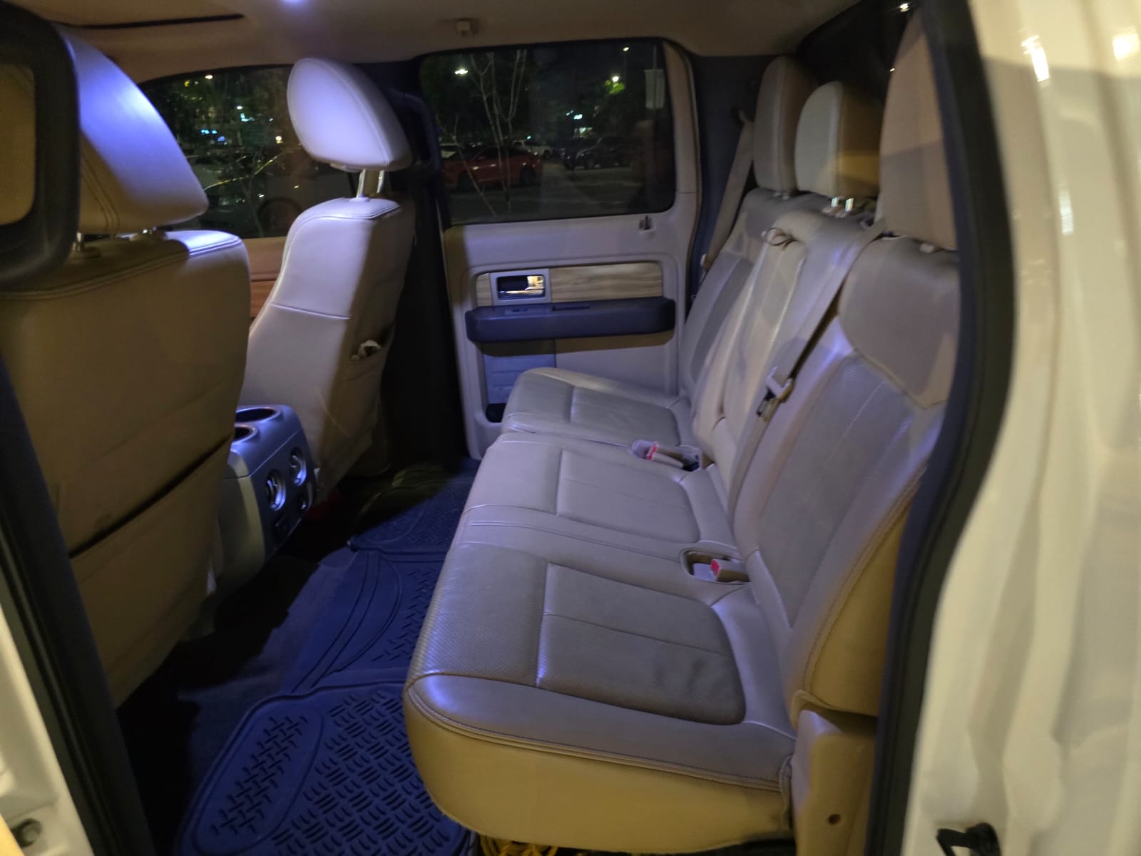 Ford F150 Lariat Doble Cabina 11  Foto 7321588-9.jpg