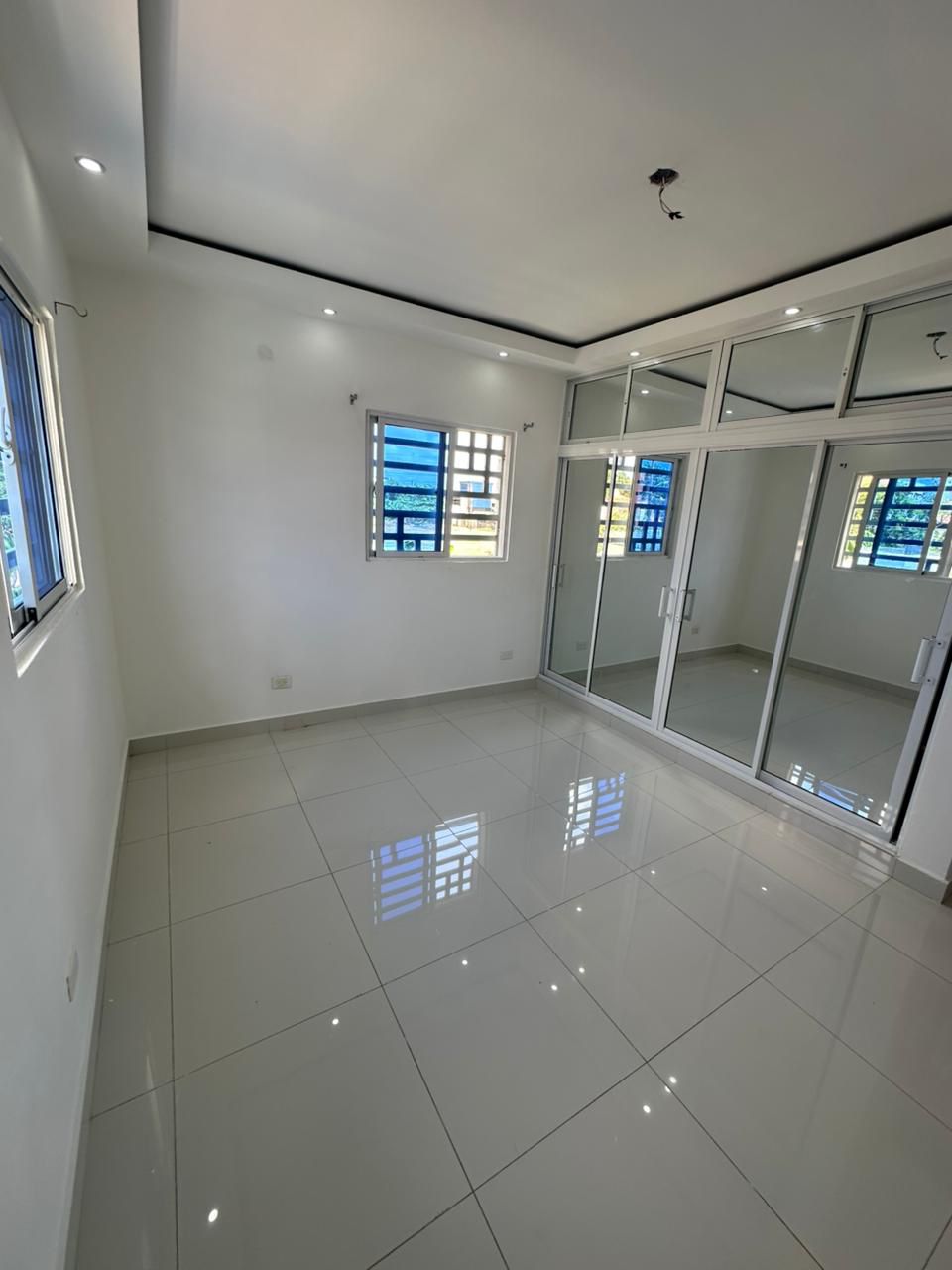 Casa Moderna en Venta en Prado Oriental  3 Habitaciones Jacuzzi y 4 Pa Foto 7321620-9.jpg