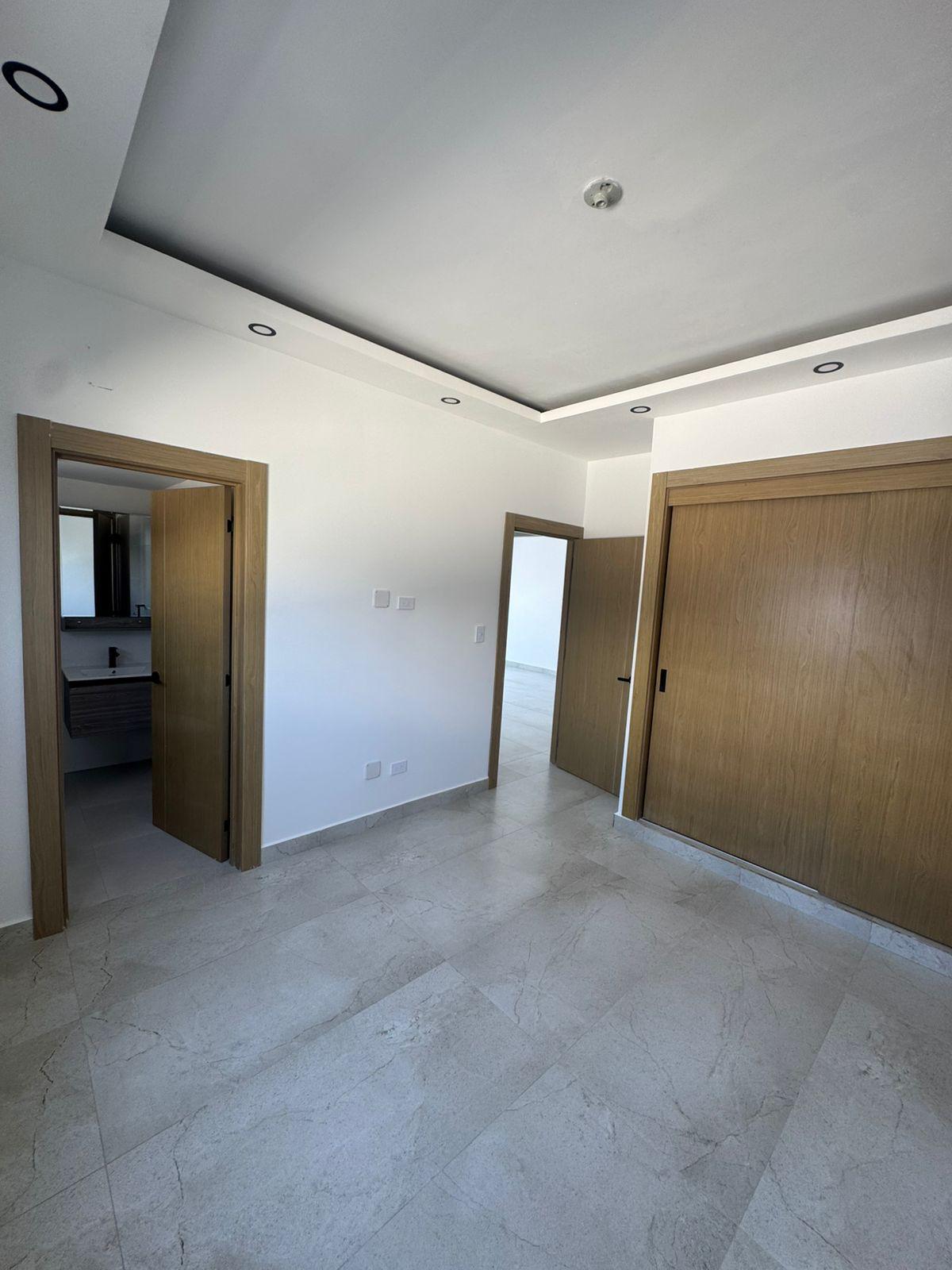 Renta apartamento en exclusivo sector Evaristo Morales Foto 7321621-9.jpg