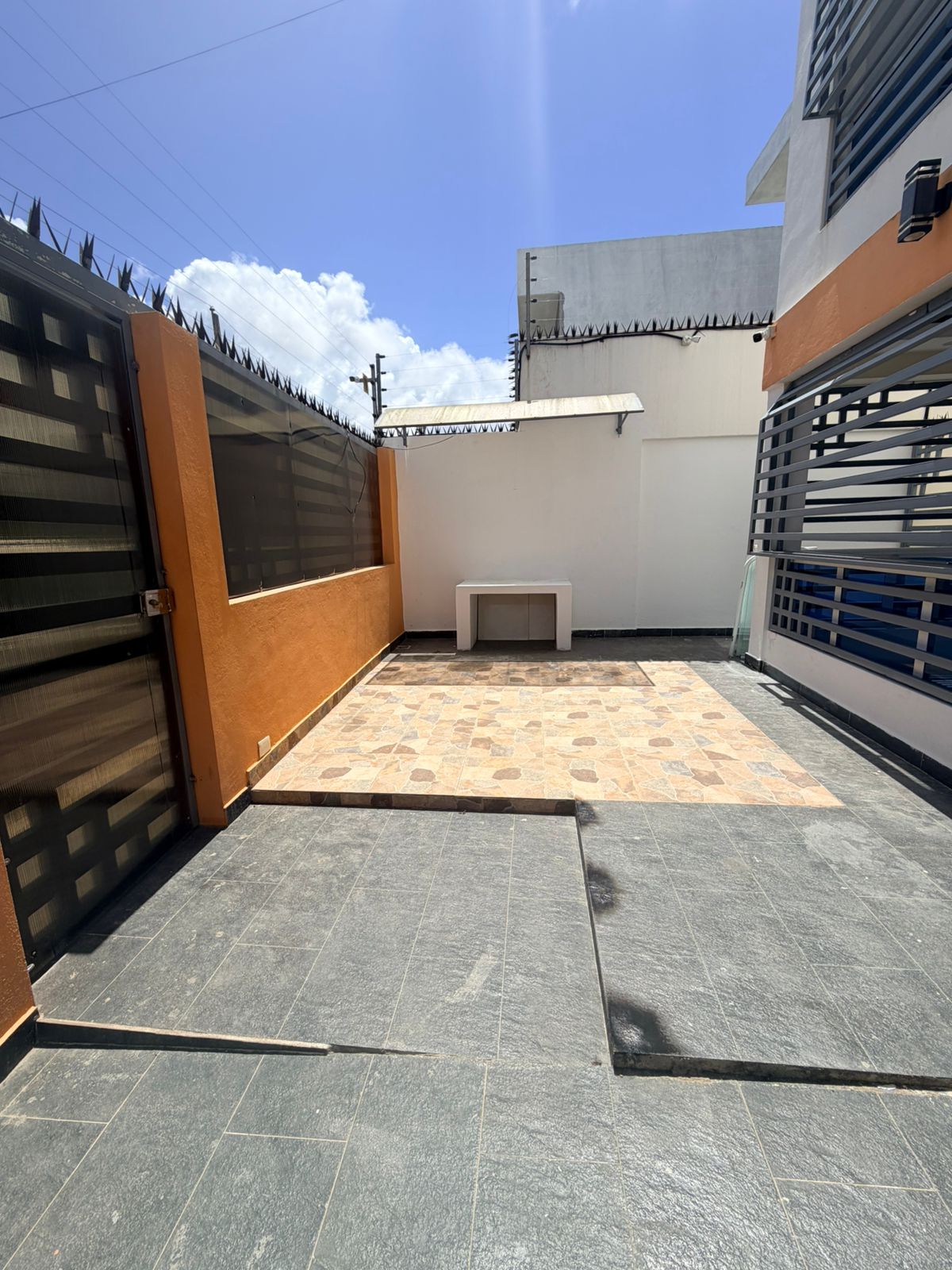 Casa Moderna en Venta en Prado Oriental  3 Habitaciones Jacuzzi y 4 Pa Foto 7321624-4.jpg