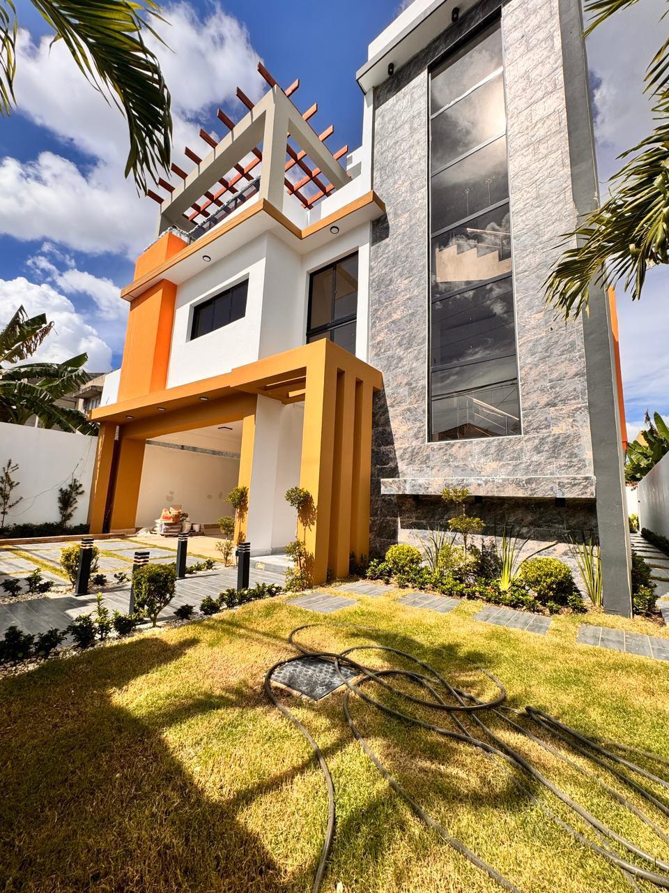 Casa de Lujo en Venta en Autopista San Isidro  4 Habitaciones Piscina  Foto 7321641-15.jpg