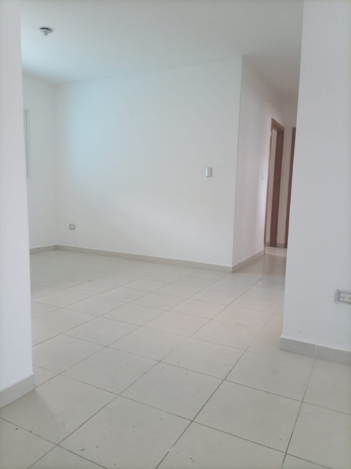 APTO en VENTA Próx Av Jacobo 2do Piso 3-Hab 2-B 1-Parq TTULO Próx COLI Foto 7321681-6.jpg