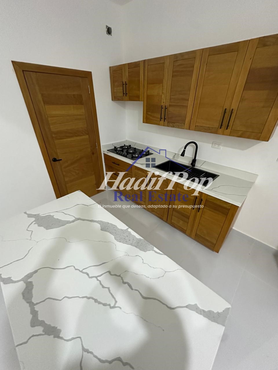  VILLA EN VENTA – RESIDENCIAL KAYLA EL DORAL Foto 7321712-4.jpg
