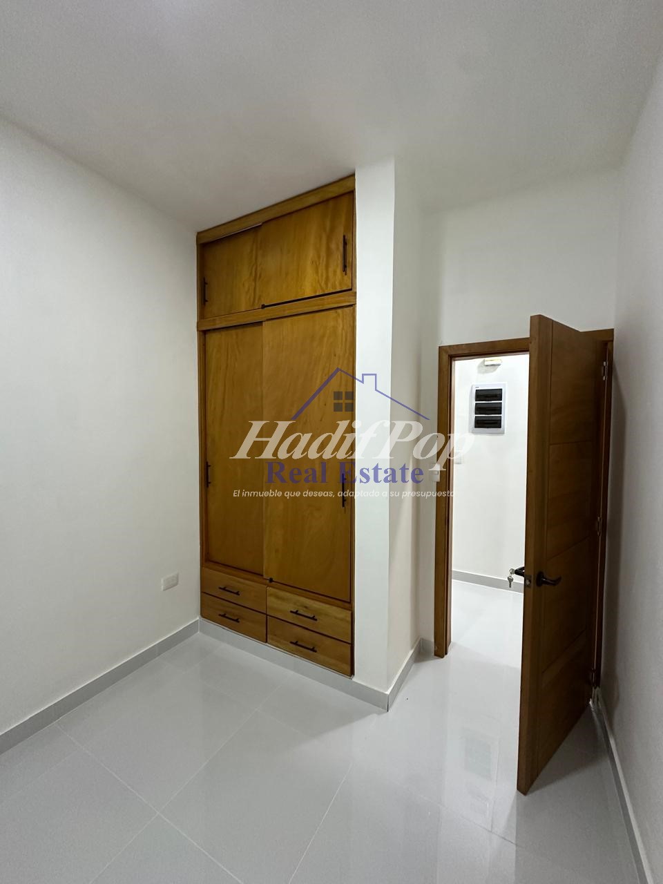  VILLA EN VENTA – RESIDENCIAL KAYLA EL DORAL Foto 7321712-7.jpg