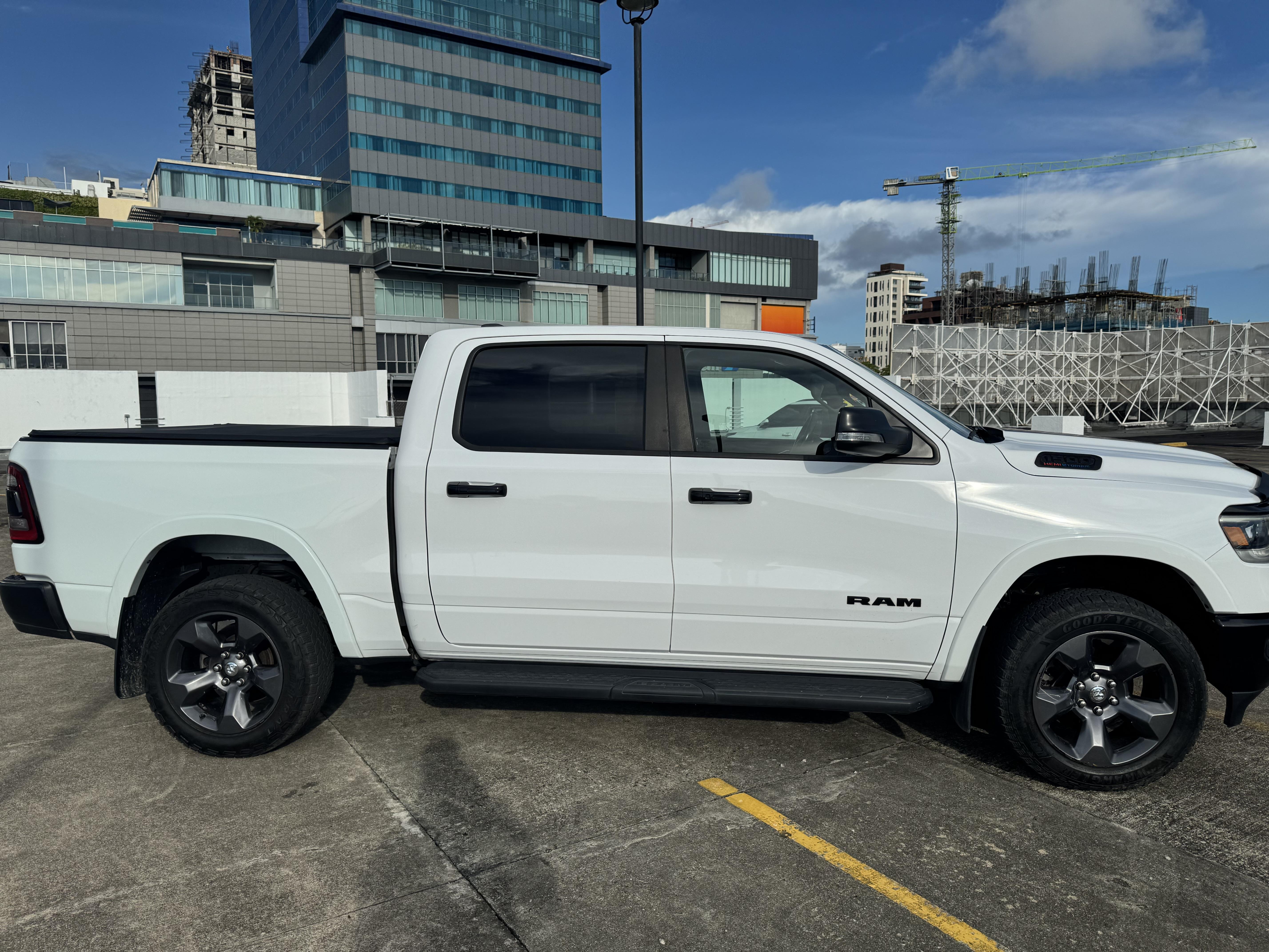RAM 1500 Big Horn 2021 en Santo Domingo DN Foto 7321797-4.jpg