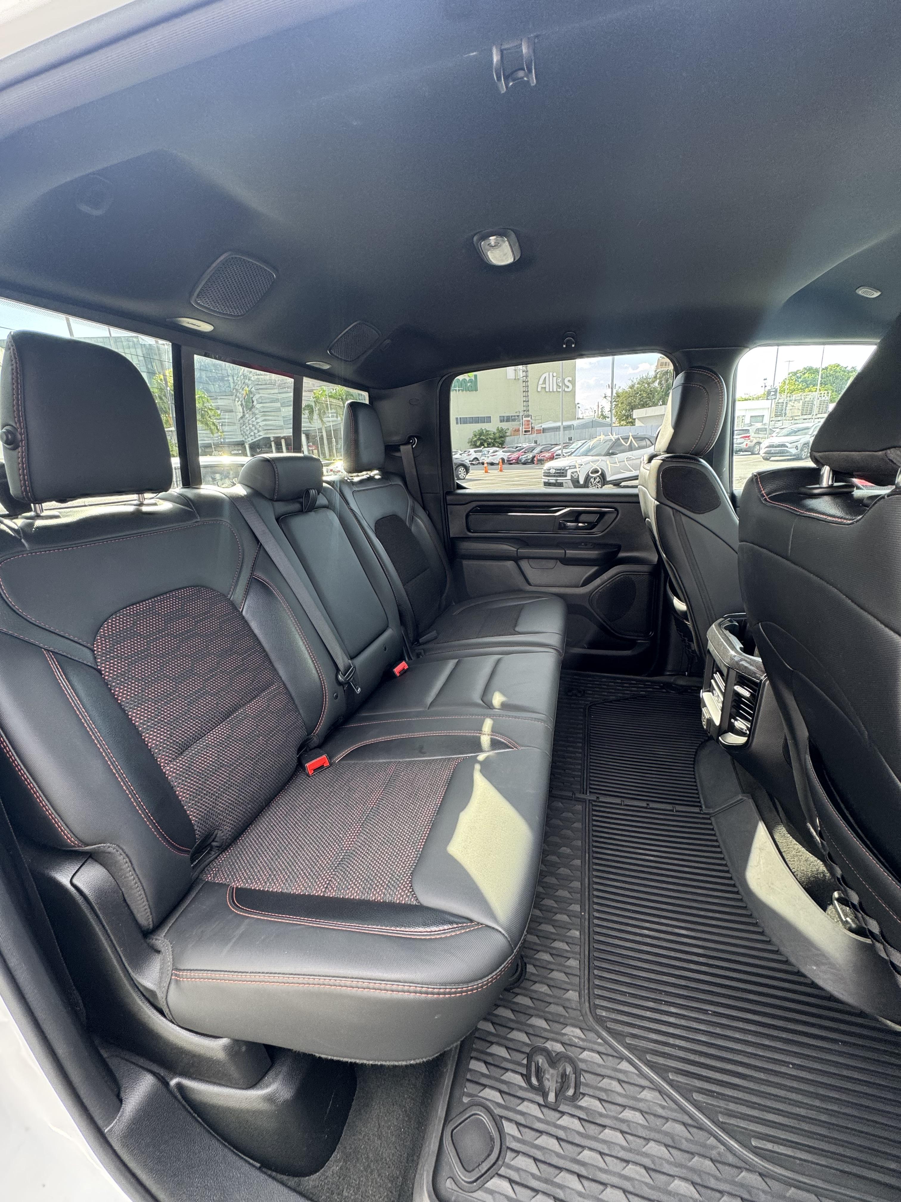 RAM 1500 Big Horn 2021 en Santo Domingo DN Foto 7321797-9.jpg