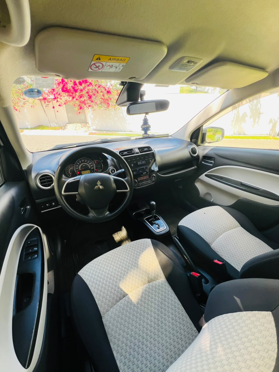 Mitsubishi Mirage 2018  Foto 7321871-11.jpg