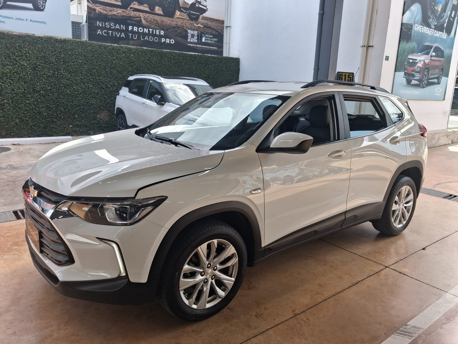 Chevrolet Tracker LT 2023 con 12.030 Kilómetros  Foto 7321902-2.jpg