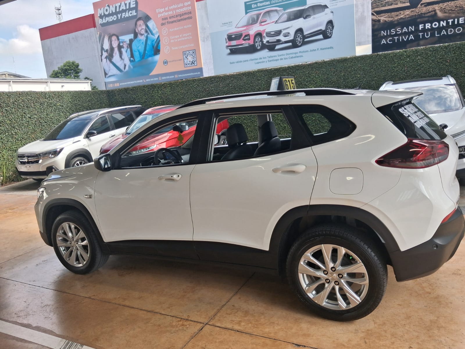 Chevrolet Tracker LT 2023 con 12.030 Kilómetros  Foto 7321902-3.jpg