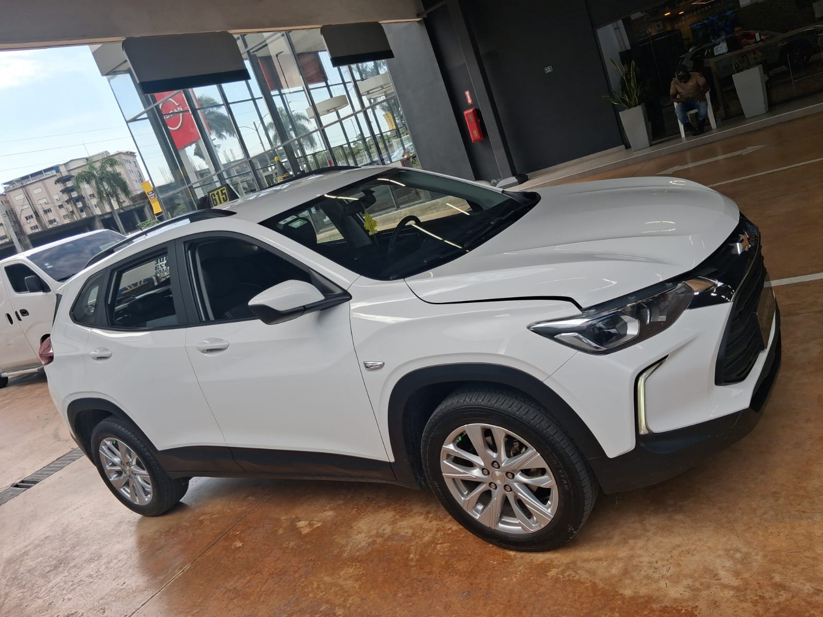 Chevrolet Tracker LT 2023 con 12.030 Kilómetros  Foto 7321902-6.jpg