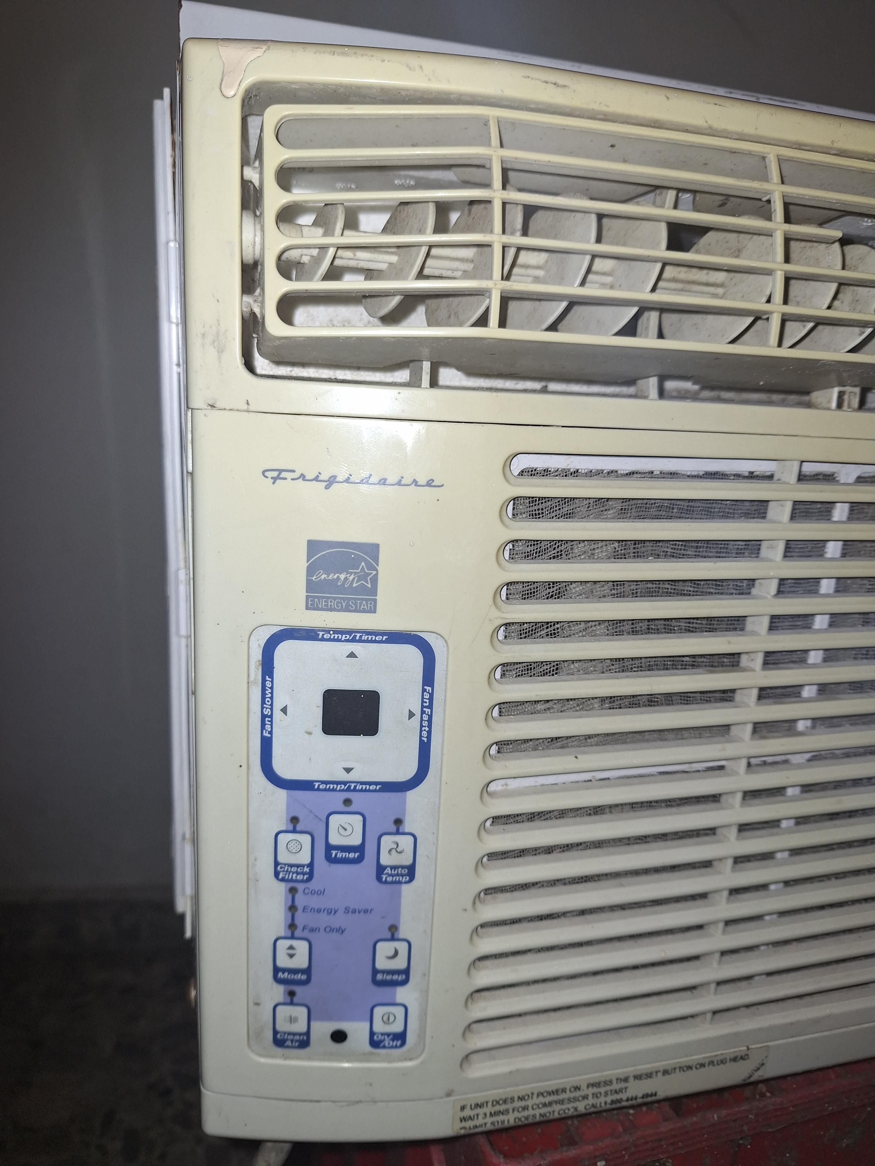 aire acondicionado ventana 110v precio negotiable  Foto 7321984-3.jpg