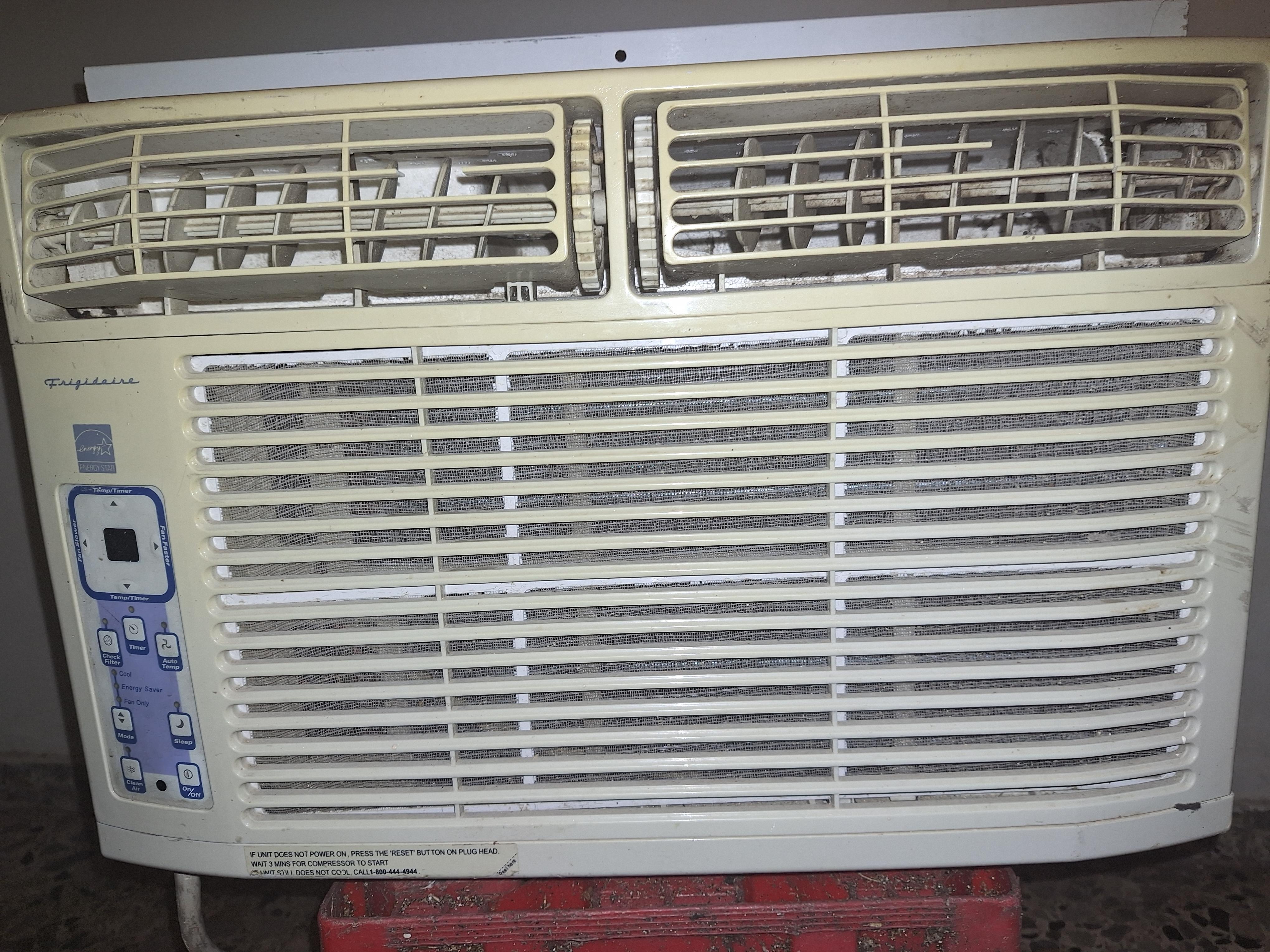 aire acondicionado ventana 110v precio negotiable  Foto 7321984-4.jpg