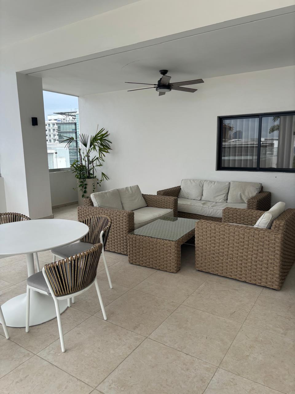 Alquiler de apartamento nuevo en Evaristo Morales Foto 7322060-3.jpg