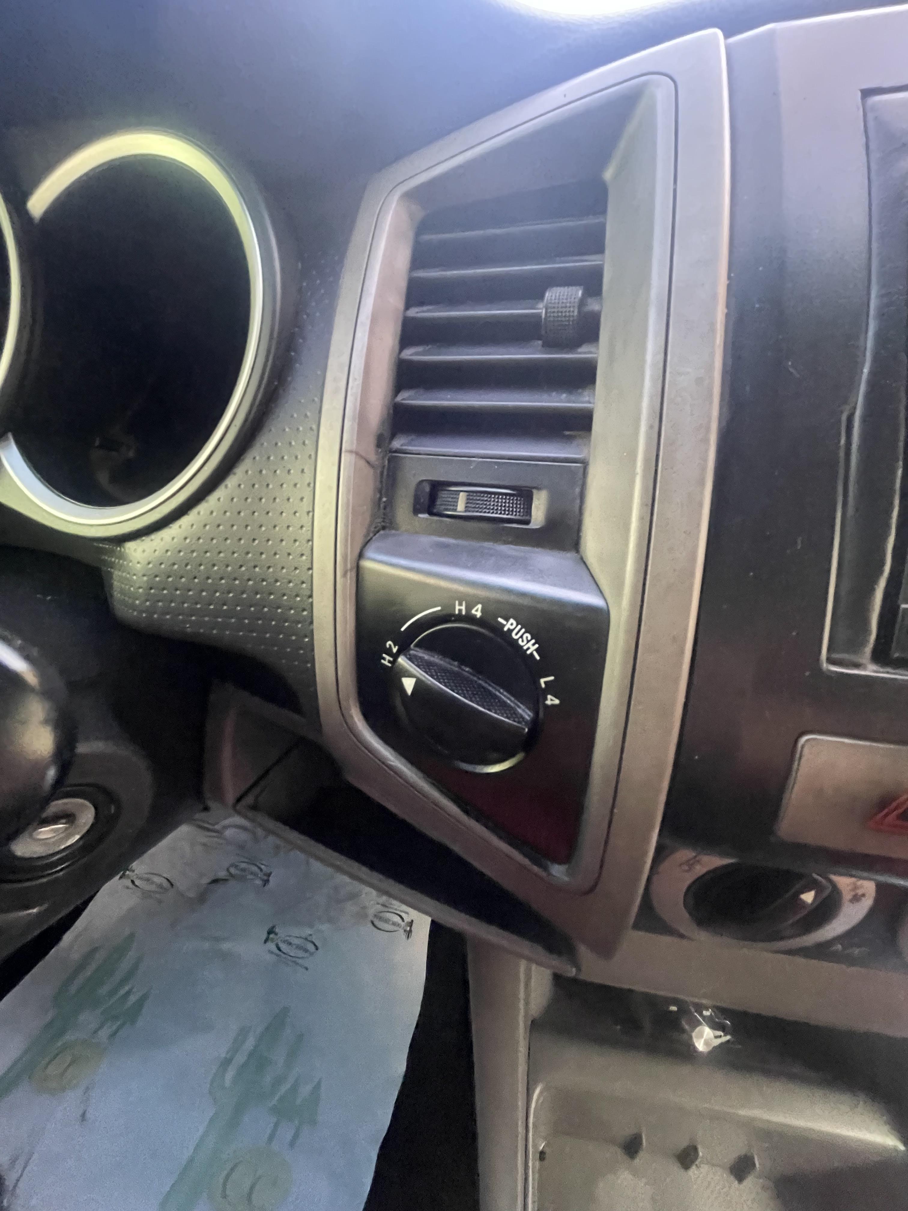 Toyota Tacoma 4x4 2006 en Peravia Foto 7322118-11.jpg