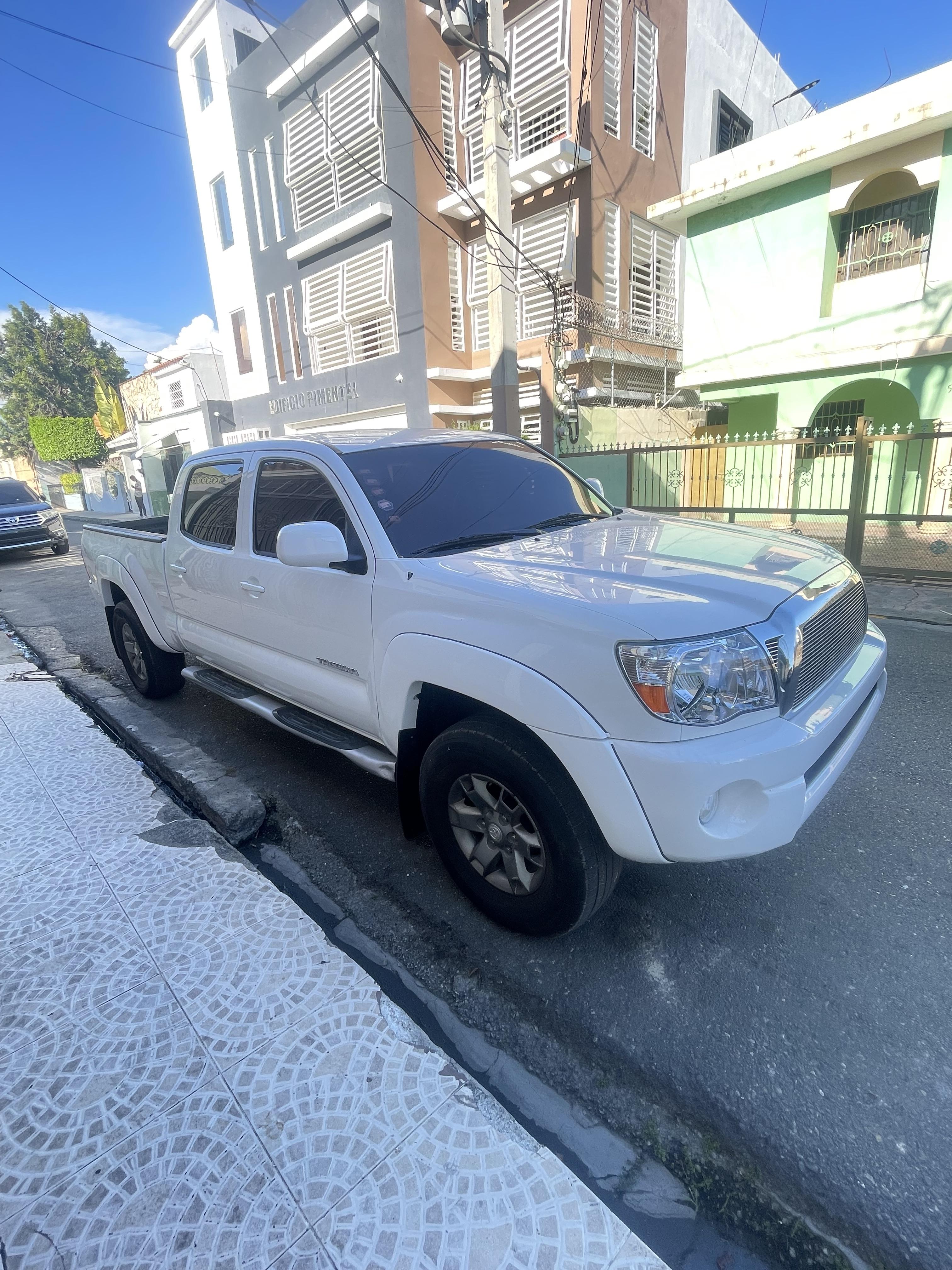 Toyota Tacoma 4x4 2006 en Peravia Foto 7322118-5.jpg