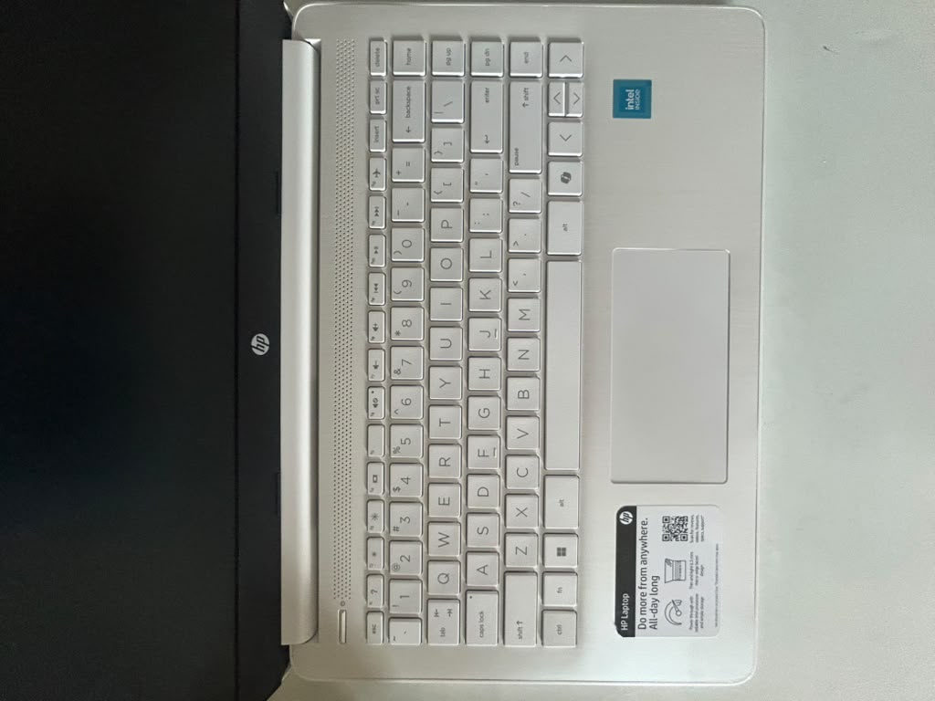 ???? Laptop HP Ultrabook con Copilot en excelente estado Foto 7322124-1.jpg