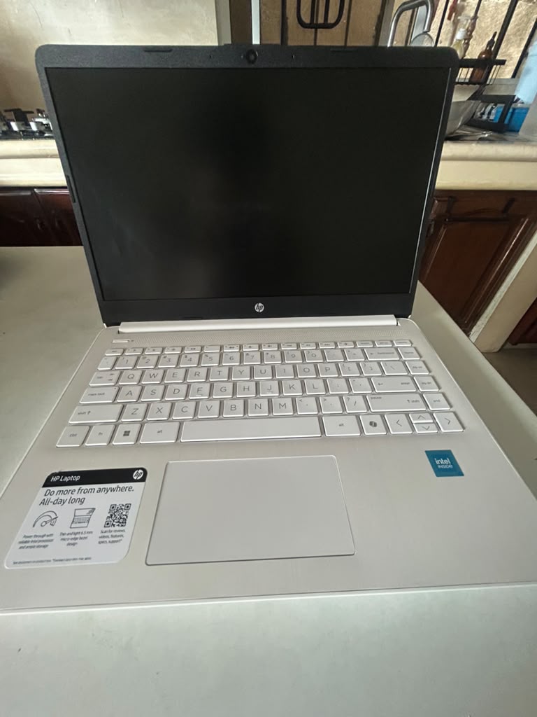 ???? Laptop HP Ultrabook con Copilot en excelente estado Foto 7322124-3.jpg