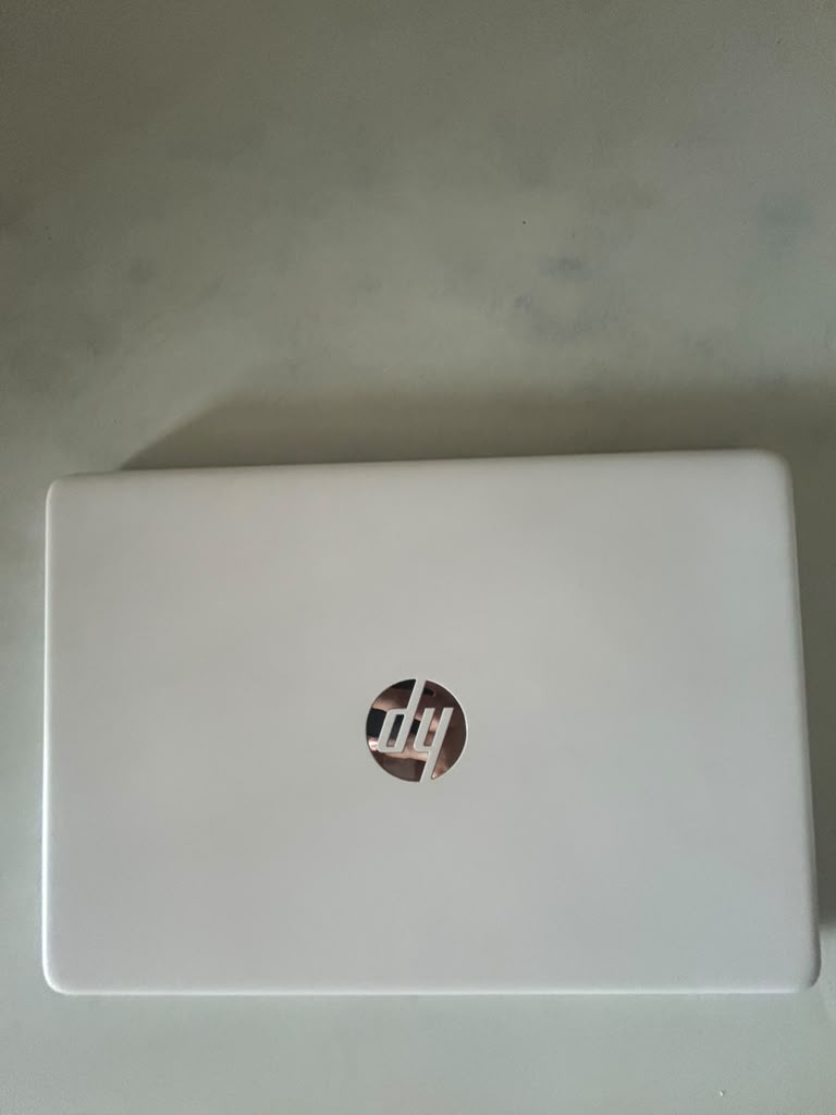 ???? Laptop HP Ultrabook con Copilot en excelente estado Foto 7322124-4.jpg