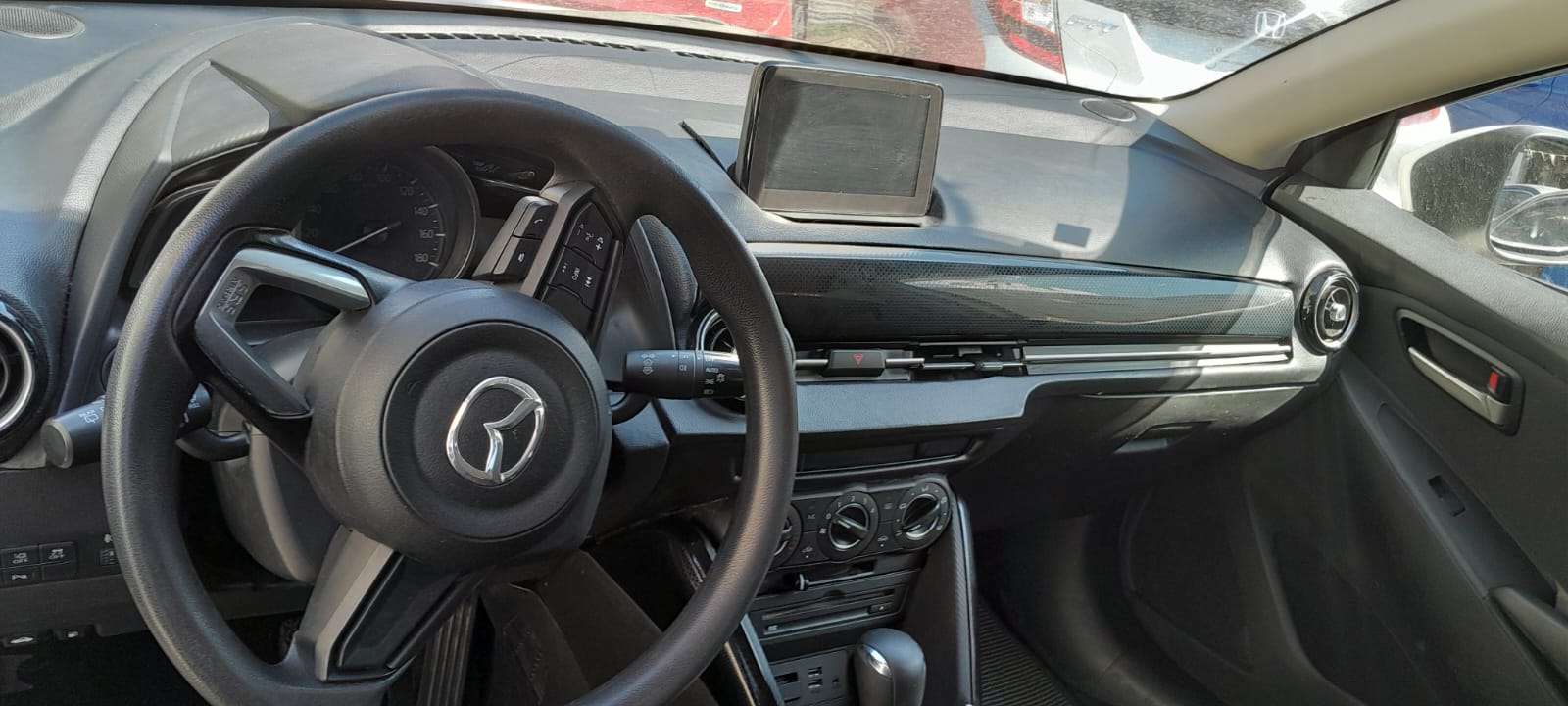 MAZDA DEMIO 2019 BLANCO RECIEN IMPORTADO SUPER INICIAL 150000 Foto 7322125-2.jpg