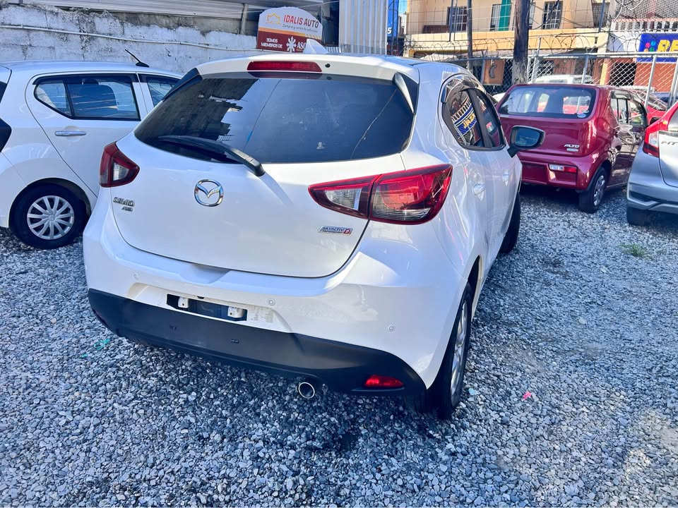 MAZDA DEMIO 2019 BLANCO RECIEN IMPORTADO SUPER INICIAL 150000 Foto 7322125-8.jpg