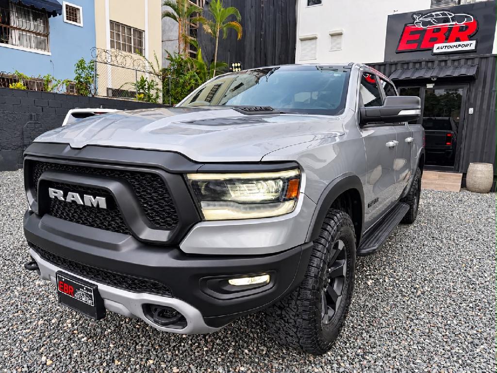 Dodge RAM 1500 Rebel 2020 Foto 7322155-2.jpg