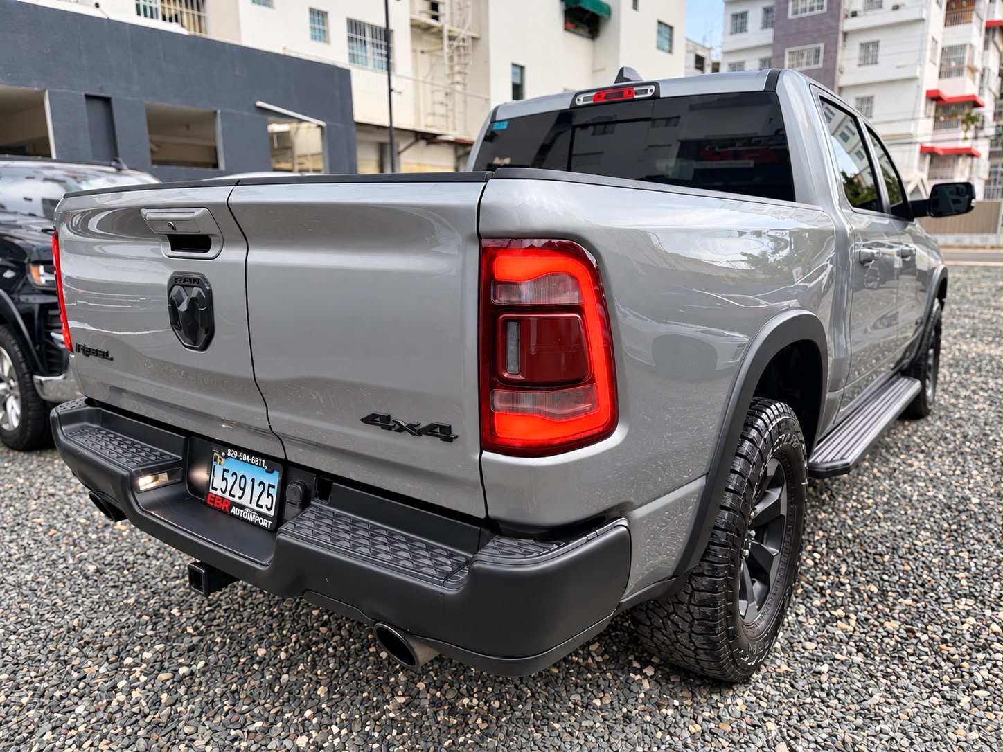 Dodge RAM 1500 Rebel 2020 Foto 7322155-3.jpg