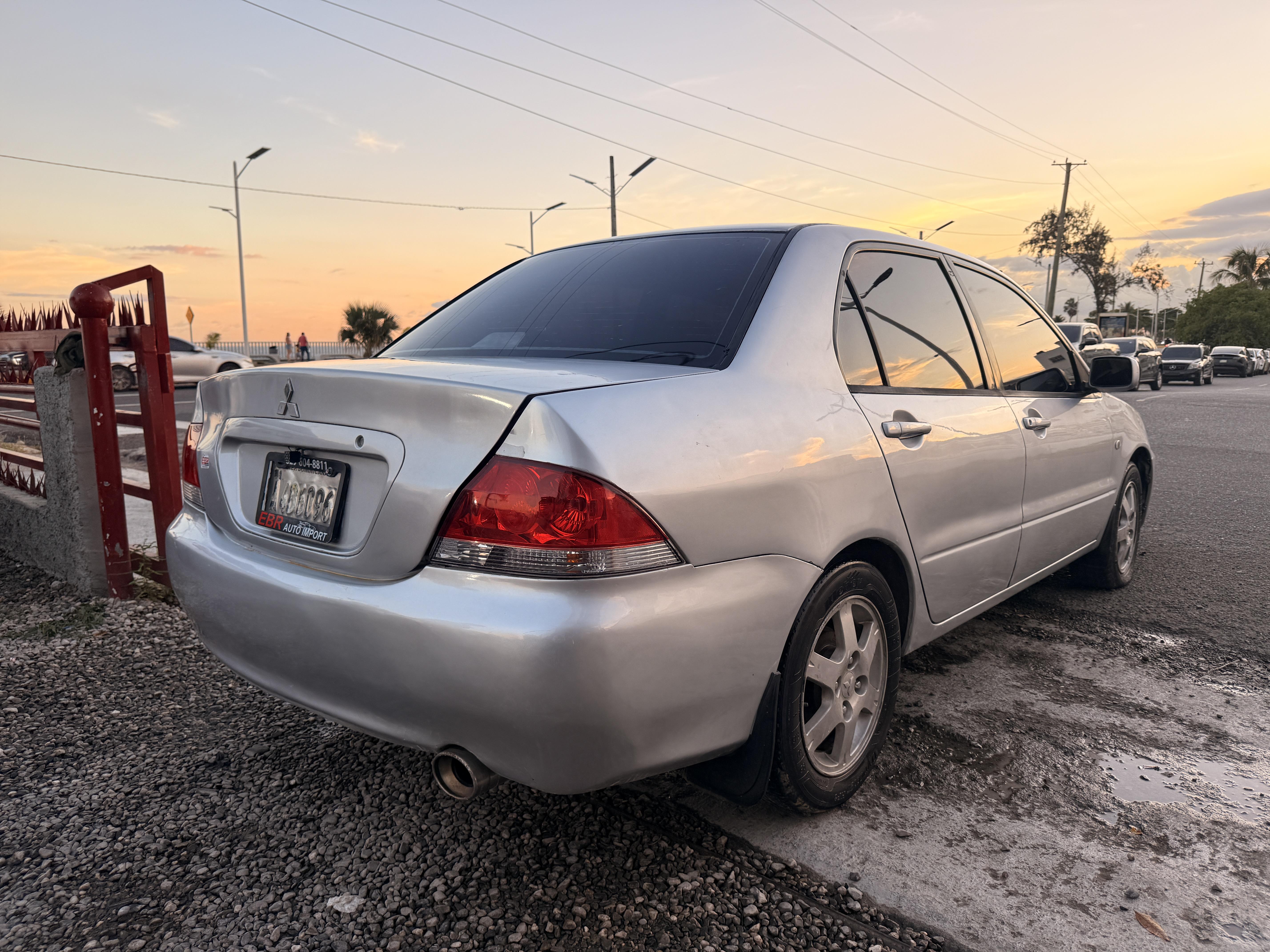 Mitsubishi Lancer 2006 Foto 7322164-3.jpg