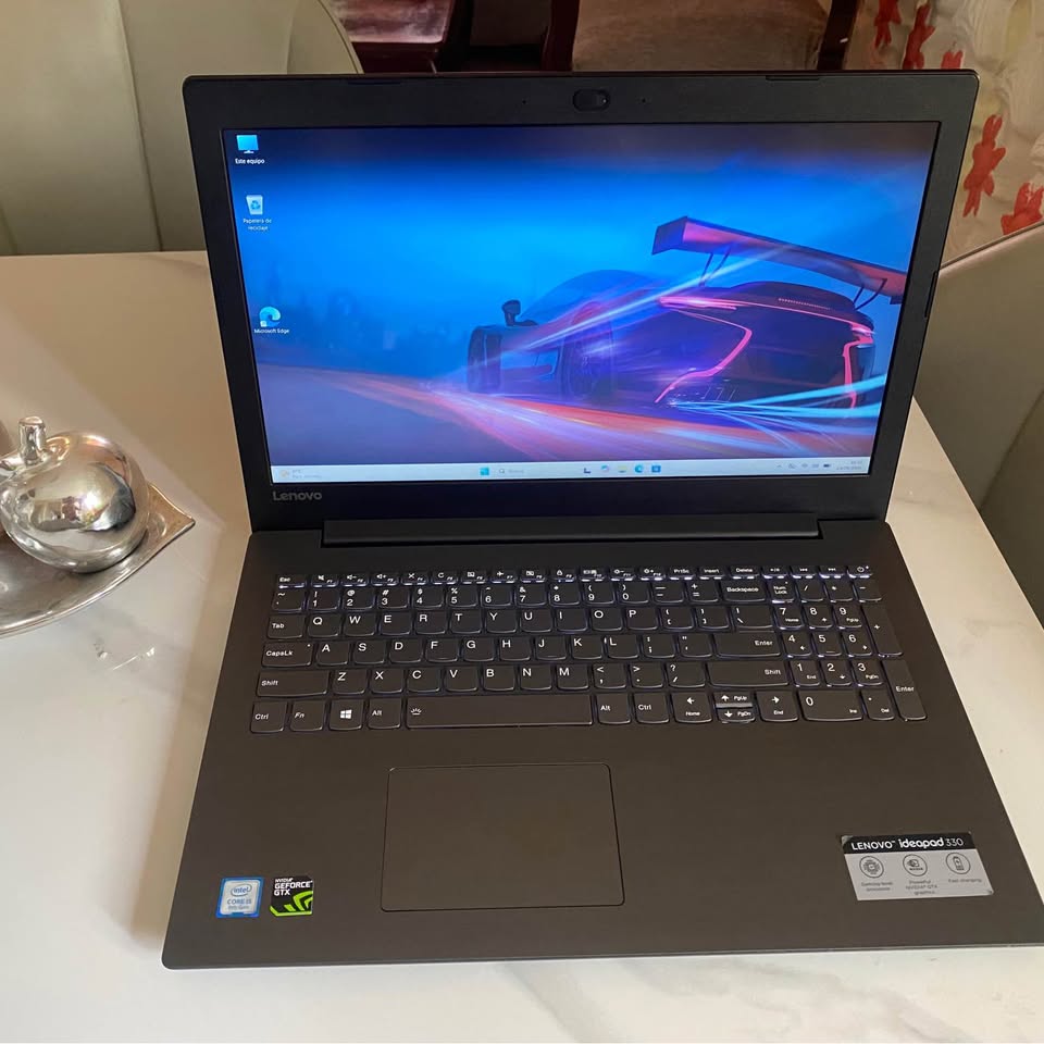 LENOVO IDEAPAD 330-15ICH Intel Core i5 8a Gen  20GB RAM  256GB SSD  2T Foto 7322237-3.jpg