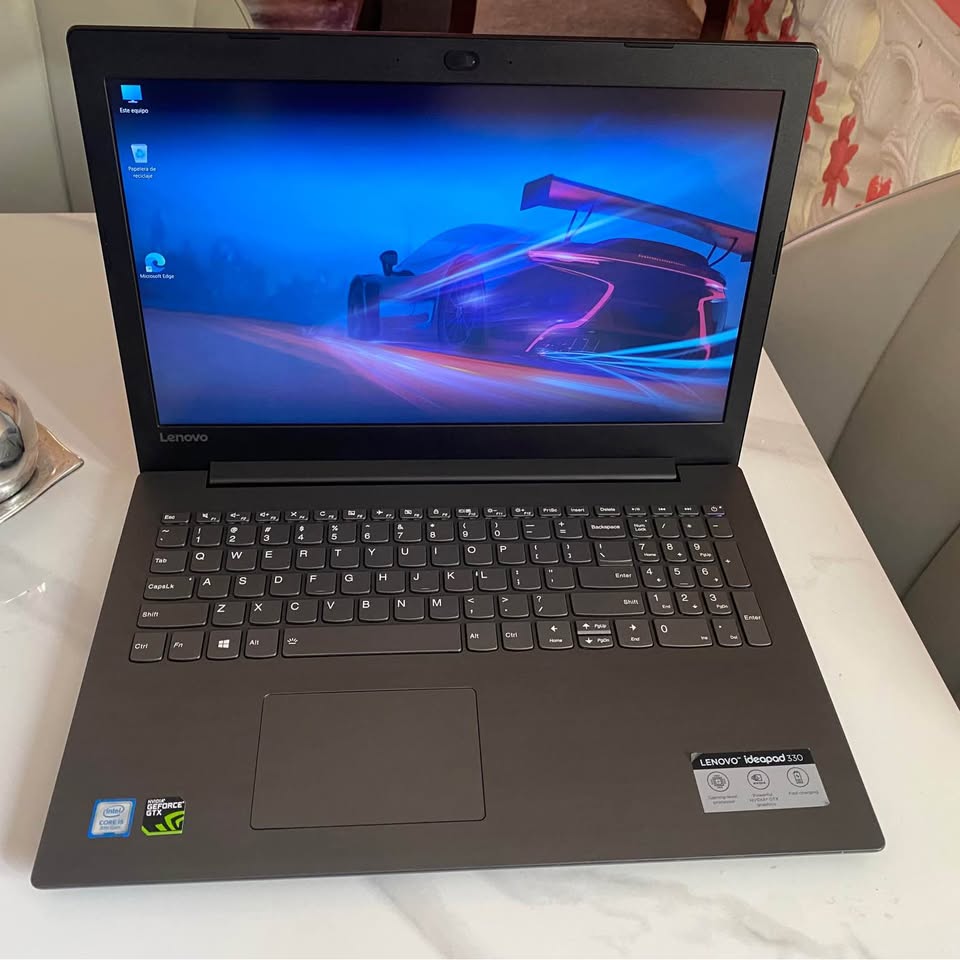 LENOVO IDEAPAD 330-15ICH Intel Core i5 8a Gen  20GB RAM  256GB SSD  2T Foto 7322237-5.jpg