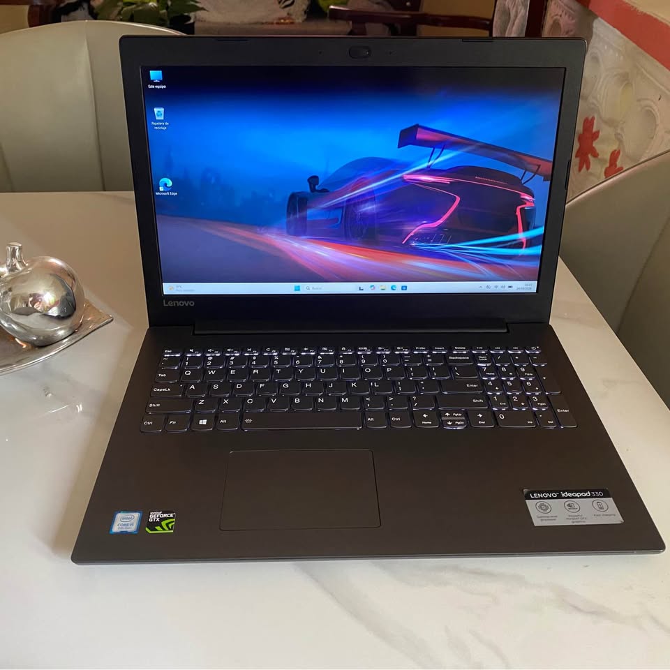 LENOVO IDEAPAD 330-15ICH Intel Core i5 8a Gen  20GB RAM  256GB SSD  2T Foto 7322237-9.jpg