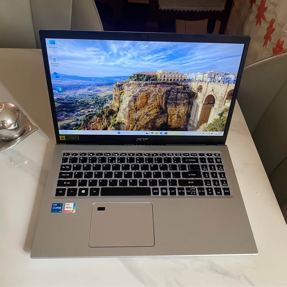 Acer Aspire 5  i5 11.a Gen 2.4 GHz  12GB RAM  500GB SSD  15.6  Teclado Foto 7322238-1.jpg