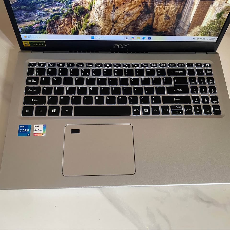 Acer Aspire 5  i5 11.a Gen 2.4 GHz  12GB RAM  500GB SSD  15.6  Teclado Foto 7322238-2.jpg